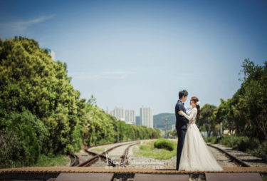 【撮影レポート】ビーチに線路に素敵なスタジオ(^^♪ドレス毎にヘアチェンジ盛沢山の韓国フォトウェディング（Mare Studio）