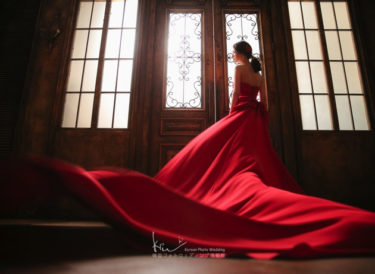 【撮影レポート】サンプル写真と同じ赤のカラードレスでドラマティックに韓フォト撮影♡(The Face Studio)