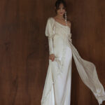 オフショルダー　長袖　スリムドレスがお洒落な一枚