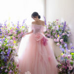 ラベンダー　ピンク　座った写真