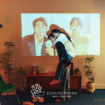 プロジェクター　新郎新婦